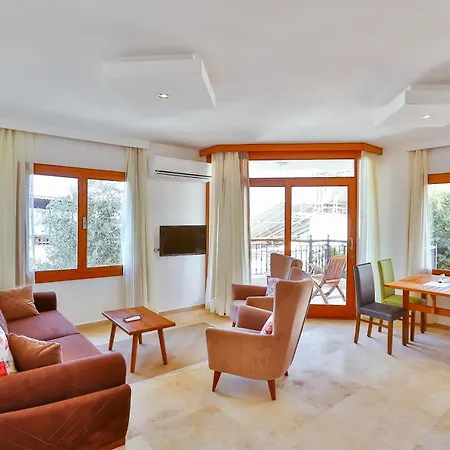 Kaş, Merkezde, Denize Yakın, Balkonlu, Konforlu Daireler Apart Otel 2*