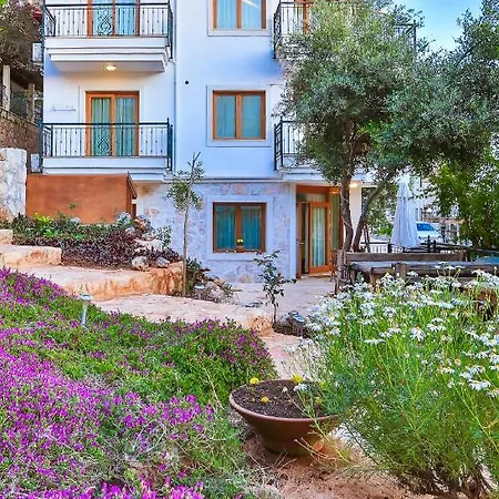 Kaş, Merkezde, Denize Yakın, Balkonlu, Konforlu Daireler Apart Otel