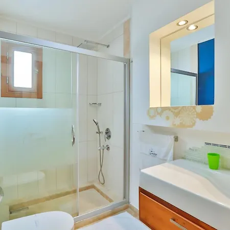 Apart Otel Kaş, Merkezde, Denize Yakın, Balkonlu, Konforlu Daireler Kaş