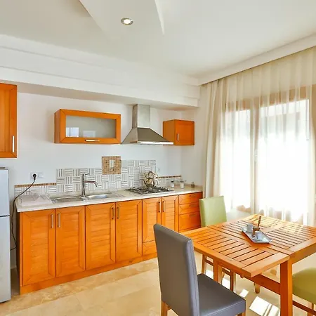 Kaş, Merkezde, Denize Yakın, Balkonlu, Konforlu Daireler 2* Kaş