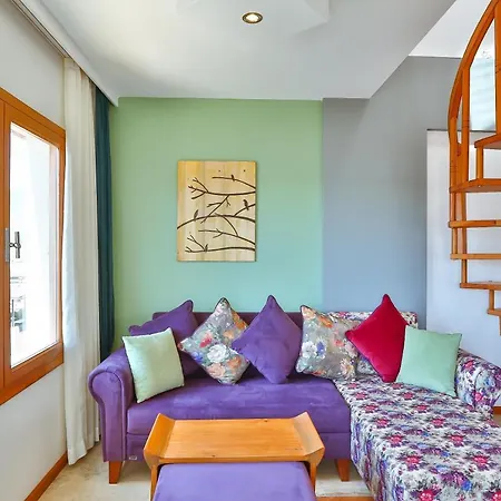 Apart Otel Kaş, Merkezde, Denize Yakın, Balkonlu, Konforlu Daireler 2*