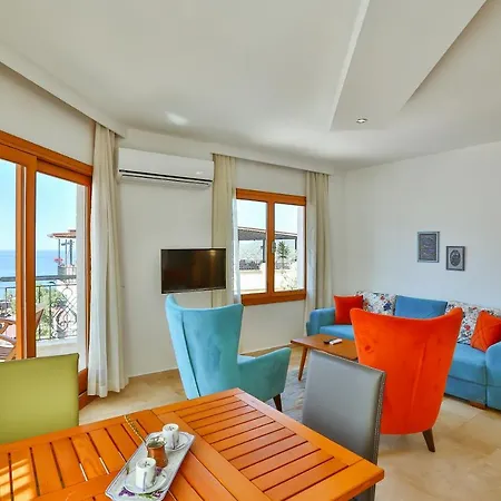Kaş, Merkezde, Denize Yakın, Balkonlu, Konforlu Daireler Apart Otel