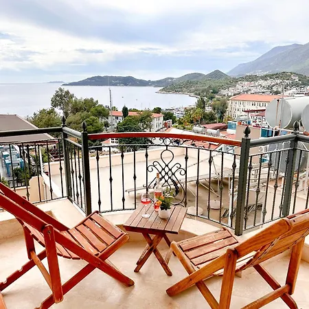 Kaş, Merkezde, Denize Yakın, Balkonlu, Konforlu Daireler Apart Otel Kaş