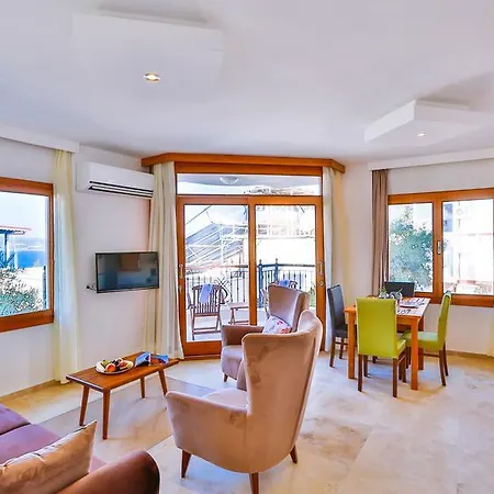 Kaş, Merkezde, Denize Yakın, Balkonlu, Konforlu Daireler Apart Otel Kaş