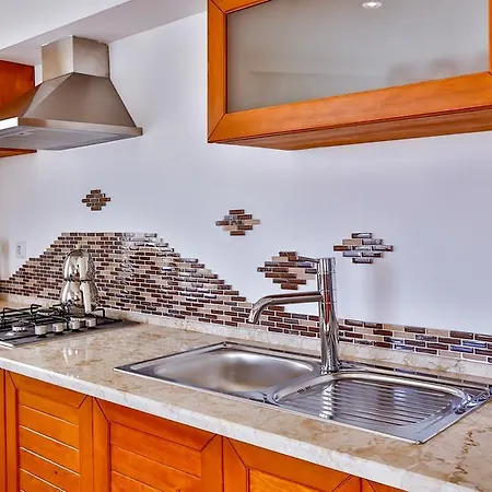 Apart Otel Kaş, Merkezde, Denize Yakın, Balkonlu, Konforlu Daireler