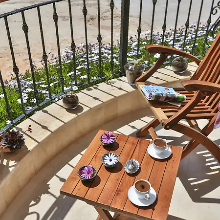 Apart Otel Kaş, Merkezde, Denize Yakın, Balkonlu, Konforlu Daireler Kaş
